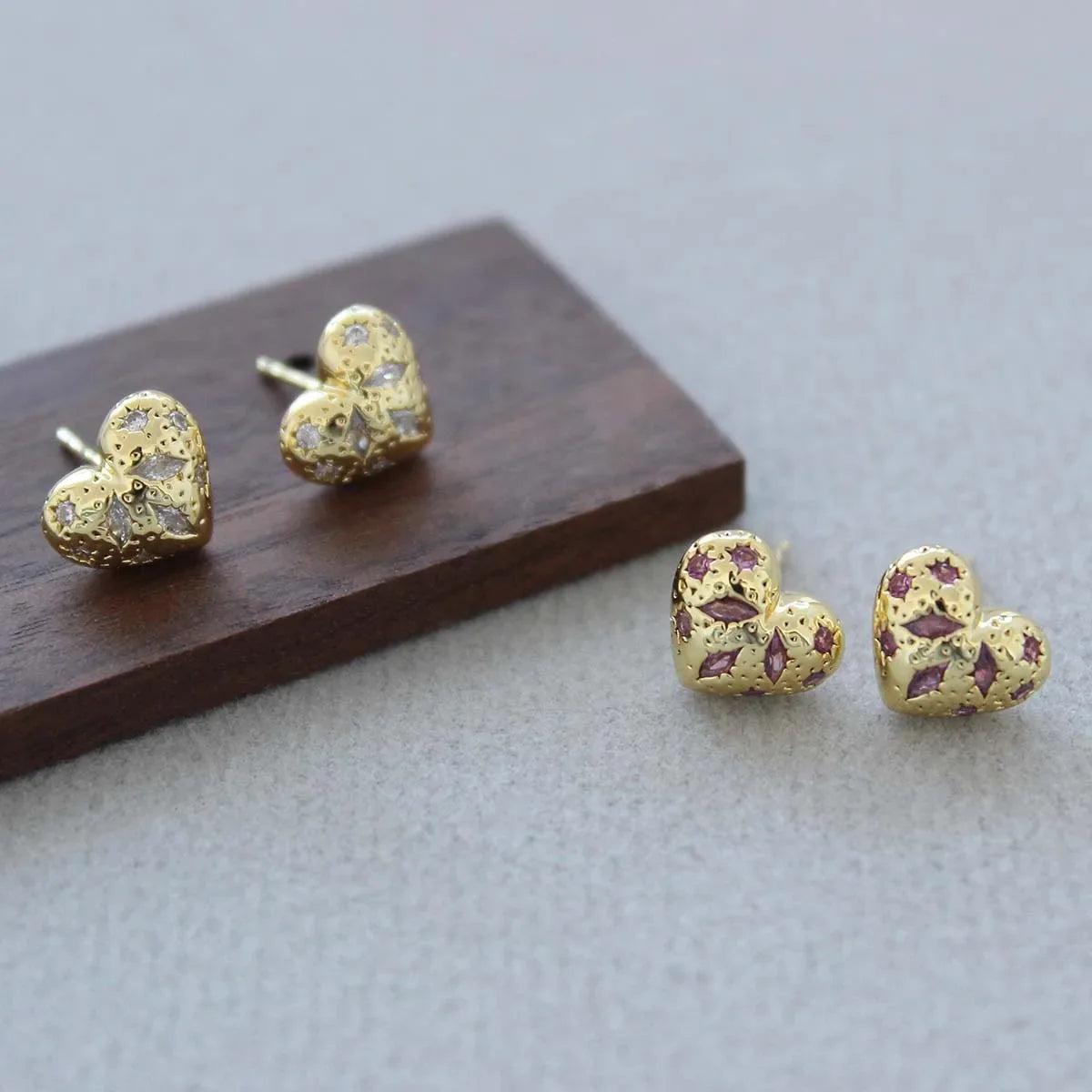 Kendra Scott Holland Gold Heart Short Pendant Necklace Pink Crystal