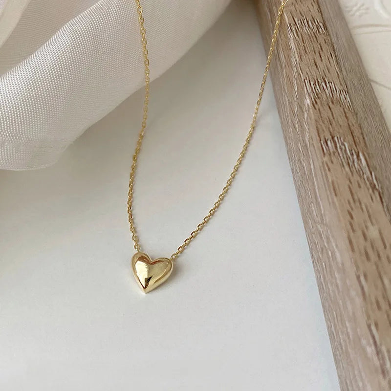 Peri'sbox Exquisite Mini Small Heart Pendant Necklace for Women Anti-Tarnish 18K Gold Plated Clavicle Chain Minimalist Jewelry