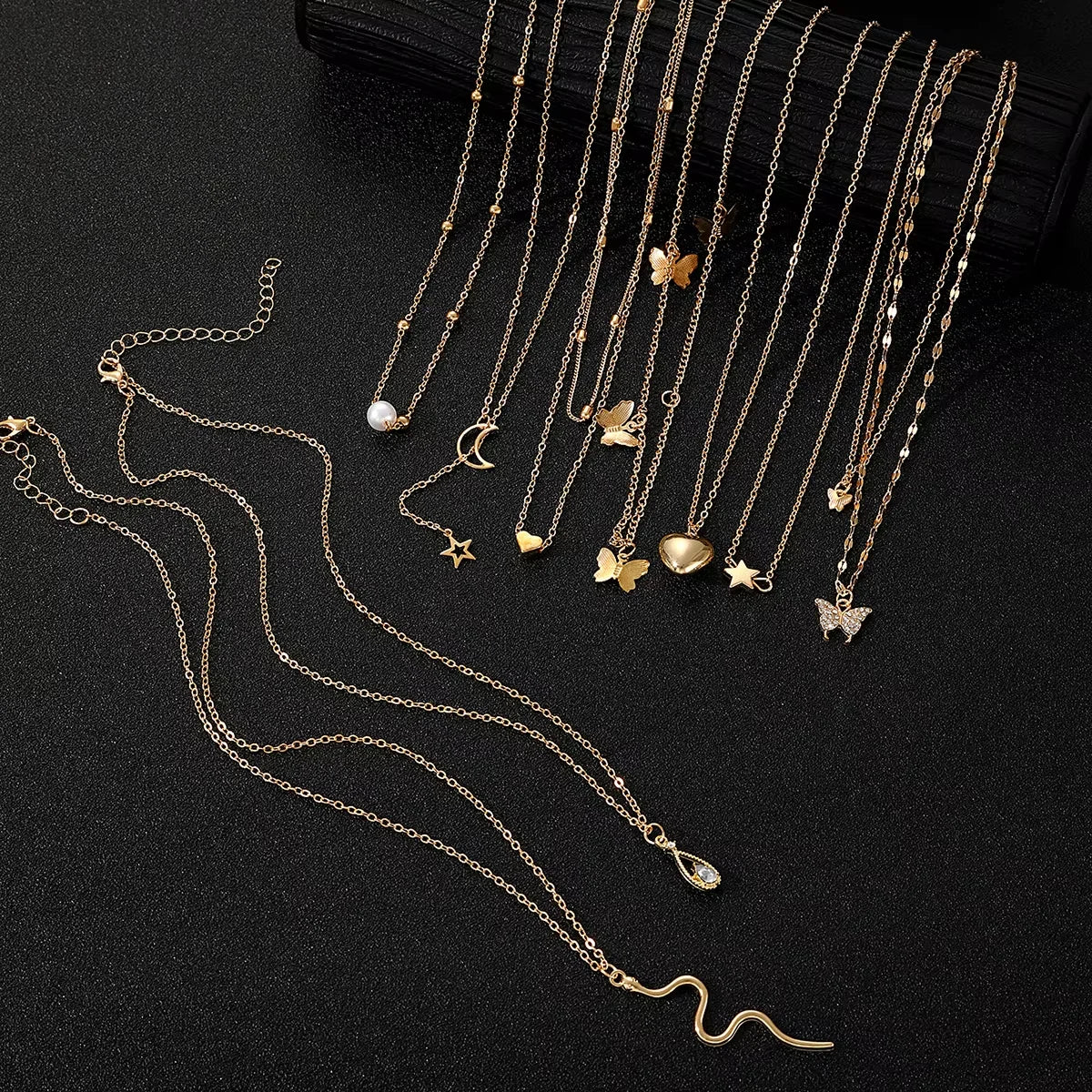 9 Pcs Multi-layered Gold Color Necklace Set for Women Fashion Zircon Pearl Heart Butterfly Star Moon Snake Pendant Necklaces Set